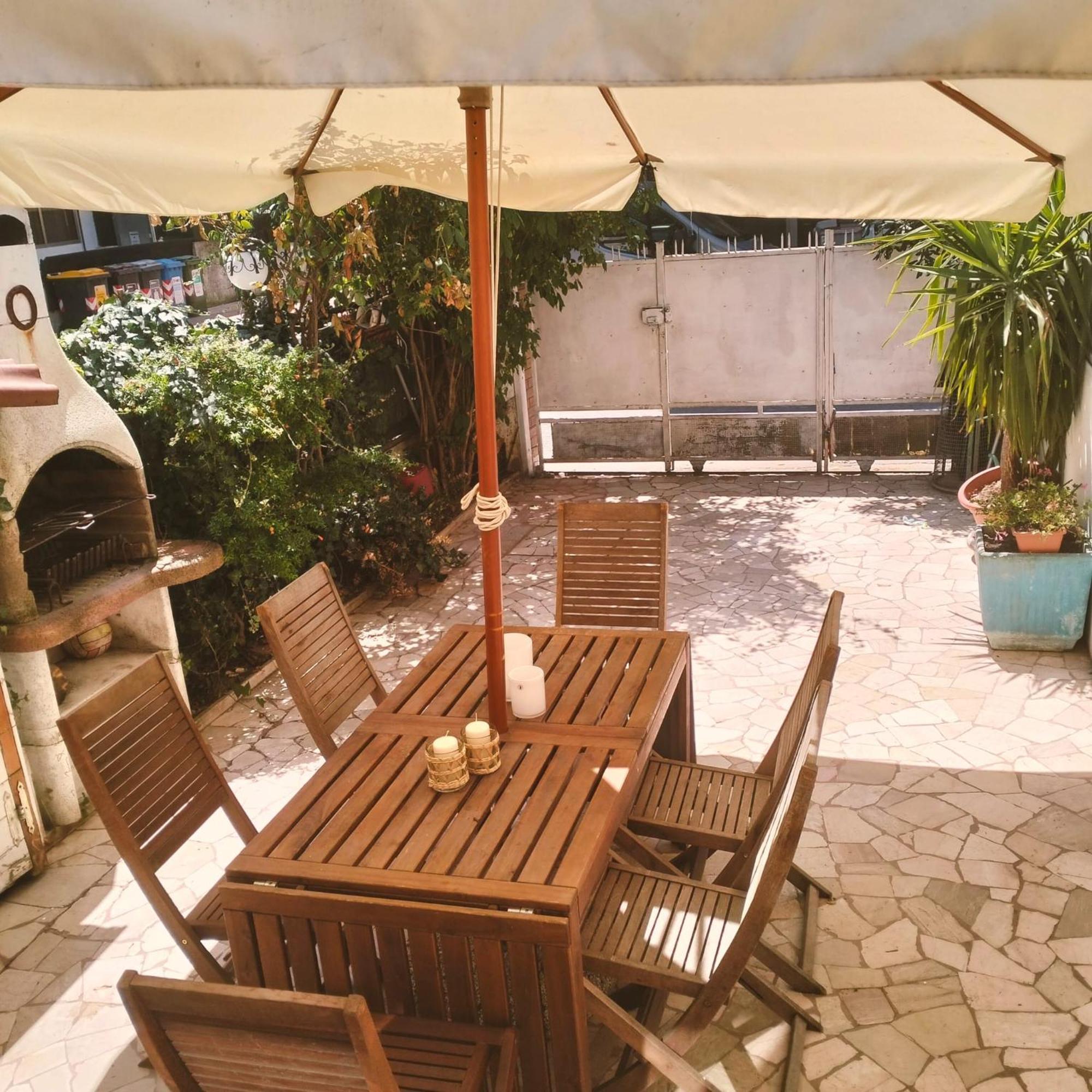 Hotel Vergilius Riccione Exterior foto