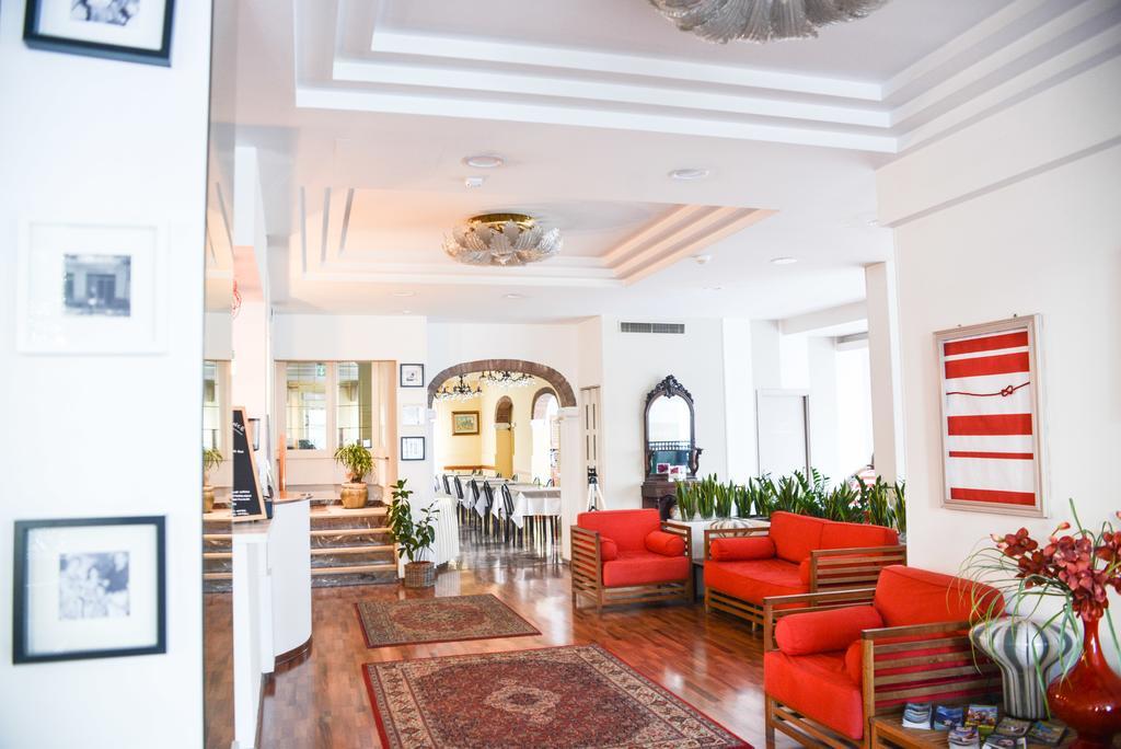 Hotel Vergilius Riccione Exterior foto